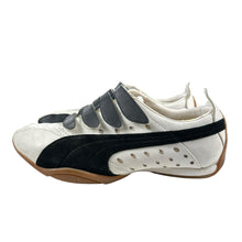 Load image into Gallery viewer, 2003 Puma Velcro Trainers
