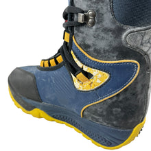 Load image into Gallery viewer, 2000 Nike ACG Pumori Snow Boots
