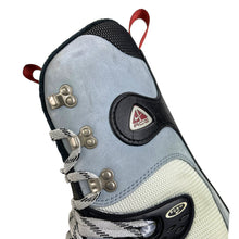Load image into Gallery viewer, 1999 Nike ACG Form Pumroi snowboard boots
