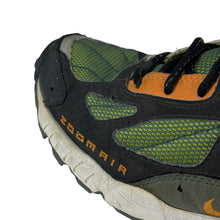 Load image into Gallery viewer, 1998 Nike Air Terra Sertig 2
