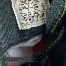Load image into Gallery viewer, 1998 Nike Air Terra Sertig 2
