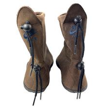 Load image into Gallery viewer, 2004 Nike Air Moc Chukka
