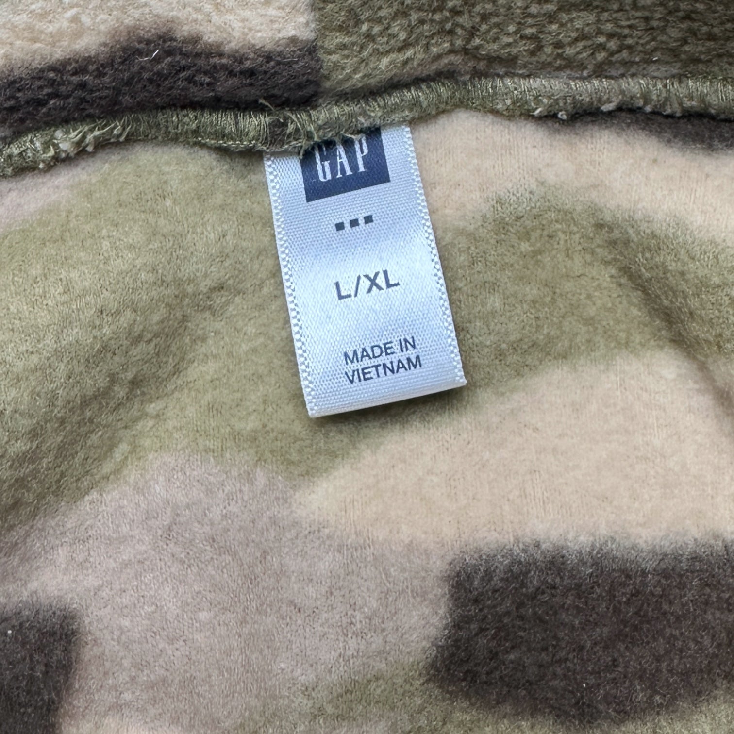 2006 GAP Quad-Tassel Beanie Hat