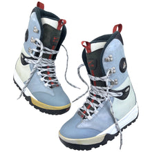 Load image into Gallery viewer, 1999 Nike ACG Form Pumroi snowboard boots
