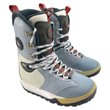 Load image into Gallery viewer, 1999 Nike ACG Form Pumroi snowboard boots
