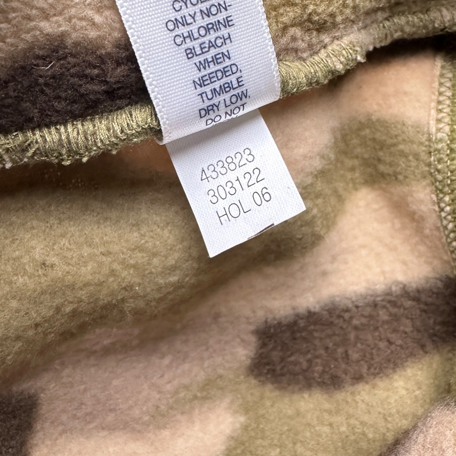 2006 GAP Quad-Tassel Beanie Hat