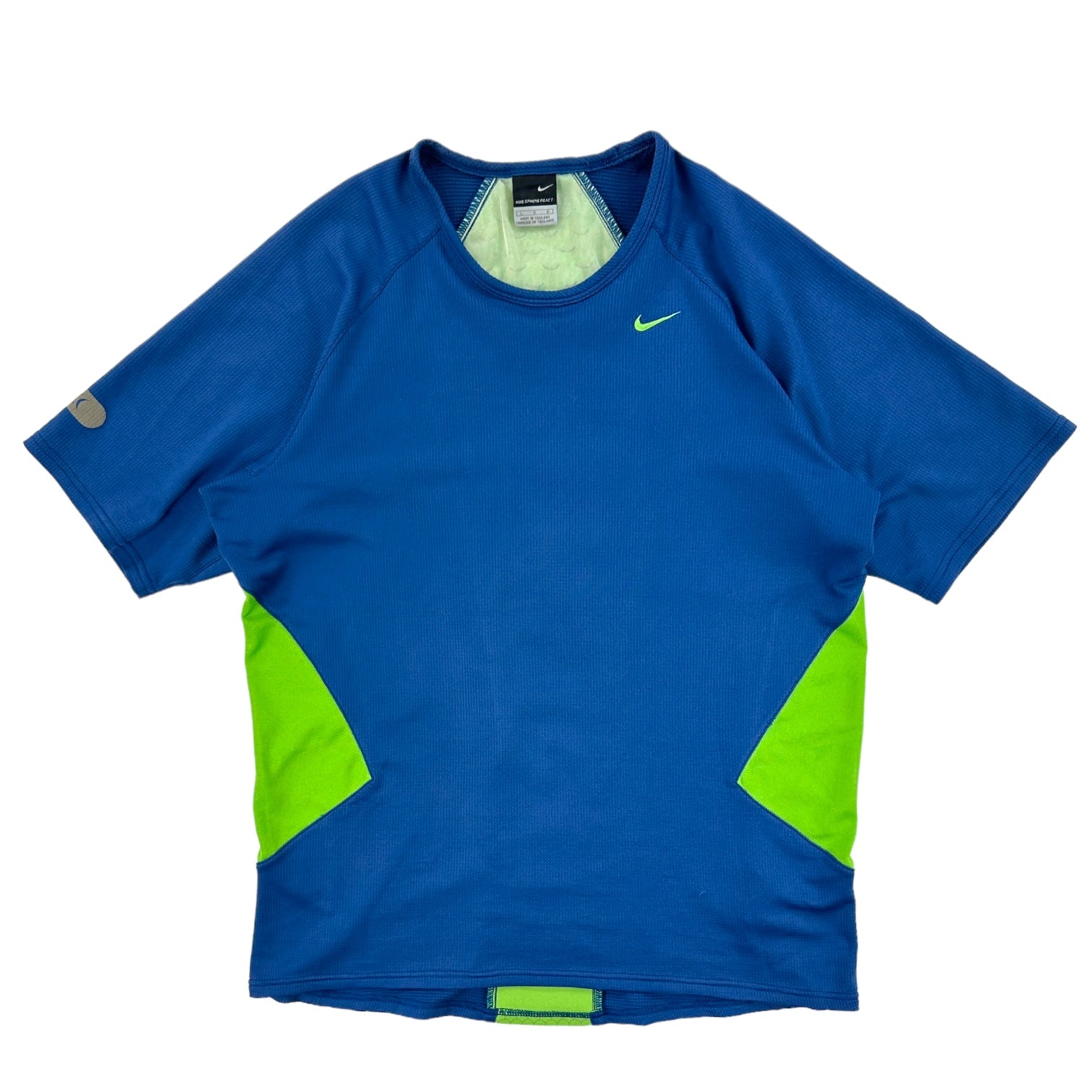 Nike sphere shirt outlet