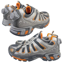 Load image into Gallery viewer, 2001 The North Face Gore-tex XCR boa lacing system
