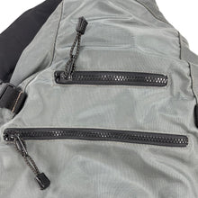 Load image into Gallery viewer, 2000s Gap Sling bag
