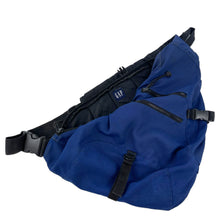 Load image into Gallery viewer, 2000s Gap Sling bag
