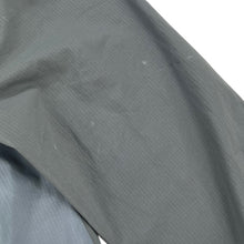 Load image into Gallery viewer, 2012 Nike Gyakusou by Undercover Convertible jacket
