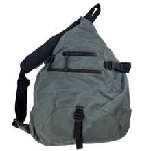 Load image into Gallery viewer, 2000s Gap Sling bag
