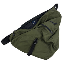 Load image into Gallery viewer, 2000s Gap sling bag
