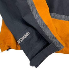 Load image into Gallery viewer, 2000s Mountain Hardwear conduit softshell jacket
