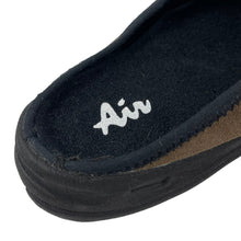 Load image into Gallery viewer, 1999 Nike air Soc Moc
