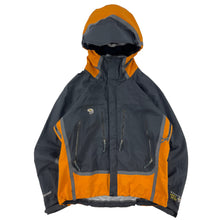 Load image into Gallery viewer, 2000s Mountain Hardwear conduit softshell jacket
