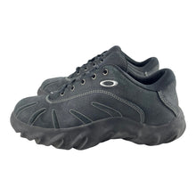 Load image into Gallery viewer, 2002 Oakley Shoetwo
