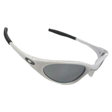 Load image into Gallery viewer, 2000s Oakley Minute 1.0 Pearl
