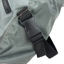 Load image into Gallery viewer, 2000s Gap Sling bag
