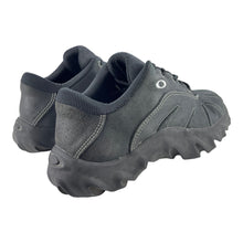 Load image into Gallery viewer, 2002 Oakley Shoetwo
