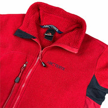 Load image into Gallery viewer, 2000s women’s Arc’teryx fleece

