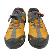 Load image into Gallery viewer, Teva terra wraptor XCR
