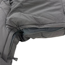 Load image into Gallery viewer, 2006 Salomon down puffer
