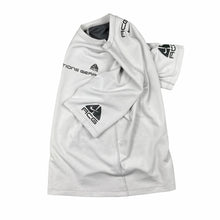 Load image into Gallery viewer, 2000s Nike ACG fit t shirt
