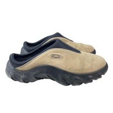 Load image into Gallery viewer, 2000 Oakley Bob mule slip ons
