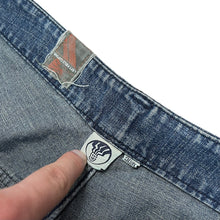 Load image into Gallery viewer, 2000s Fat face cargo jeans
