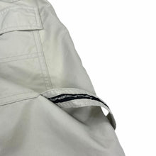 Load image into Gallery viewer, 2000s Nike ACG over-trouser
