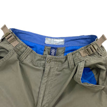 Load image into Gallery viewer, 2000s Gap paratrooper cargo bottoms
