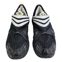 Load image into Gallery viewer, 2006 Adidas clima-cool Kona system trainers
