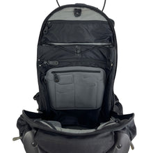 Load image into Gallery viewer, 2000 Nike epic backpack
