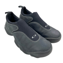 Load image into Gallery viewer, 2000s Oakley flesh slip on
