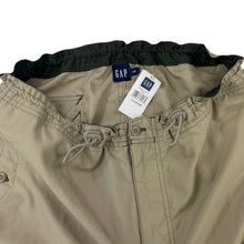 Load image into Gallery viewer, 2000s Gap paratrooper cargo pants
