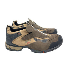 Load image into Gallery viewer, 2000s Clarks active air Gore-tex trainers
