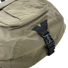 Load image into Gallery viewer, 1990s Gap Sling bag
