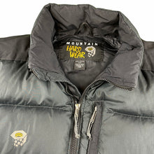 Load image into Gallery viewer, 1990s Mountain hardwear Puffa Jacket
