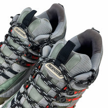 Load image into Gallery viewer, 2001 Adidas response trail
