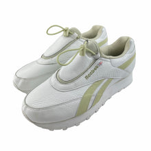 Load image into Gallery viewer, Sample Reebok toggle classics
