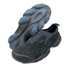 Load image into Gallery viewer, 2000 Oakley bottlecap flesh slip on
