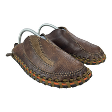 Load image into Gallery viewer, 2007 Nike Considered Long ball slip on
