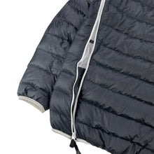 Load image into Gallery viewer, Oakley Sidewinder vented light puffer jacket

