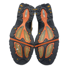 Load image into Gallery viewer, 2000s Clarks active air Gore-tex trainers
