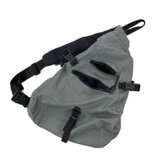 Load image into Gallery viewer, 1990s Gap sling bag
