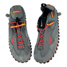 Load image into Gallery viewer, 2007 Nike ACG pocketknife watershoe
