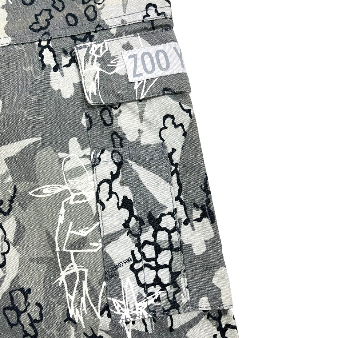 2002 Zoo York x Futura 2000 Cargo shorts insidetag