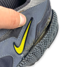 Load image into Gallery viewer, 1998 Nike Air Terra Triax
