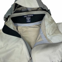 Load image into Gallery viewer, 2000s Arc’teryx sidewinder
